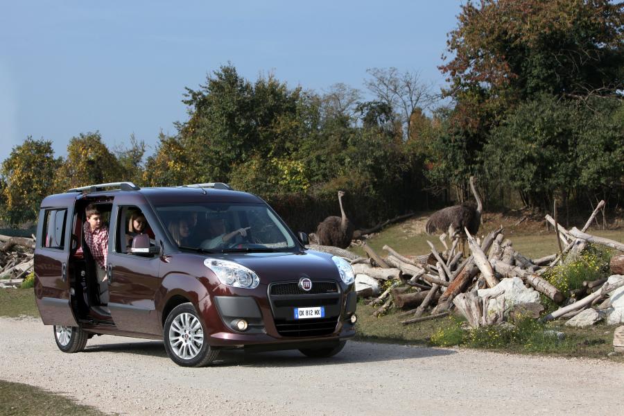  Fiat Doblo (263) 2010 года  (фото 28 из 40)